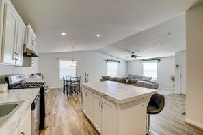 Interior - Explore Temecula Wine Country! Mtn-view Home (Wildomar)