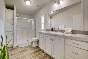Interior - Explore Temecula Wine Country! Mtn-view Home (Wildomar)