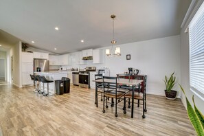 Interior - Explore Temecula Wine Country! Mtn-view Home (Wildomar)