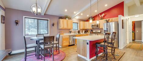 House (2 Bedrooms) | Interior