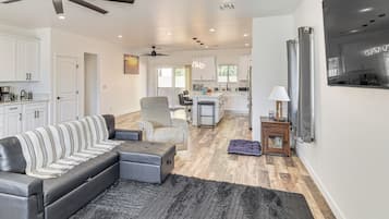 House (3 Bedrooms) | Front of property