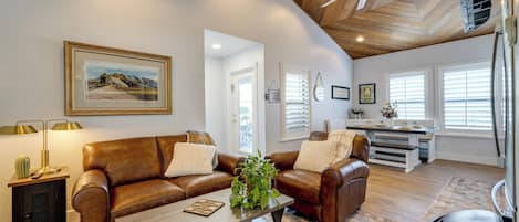 Apartment (2 Bedrooms) | Front of property