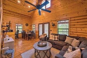 House (3 Bedrooms) | Interior - Southern Hills Cabin Near Beavers Bend State Park! (Broken Bow)
