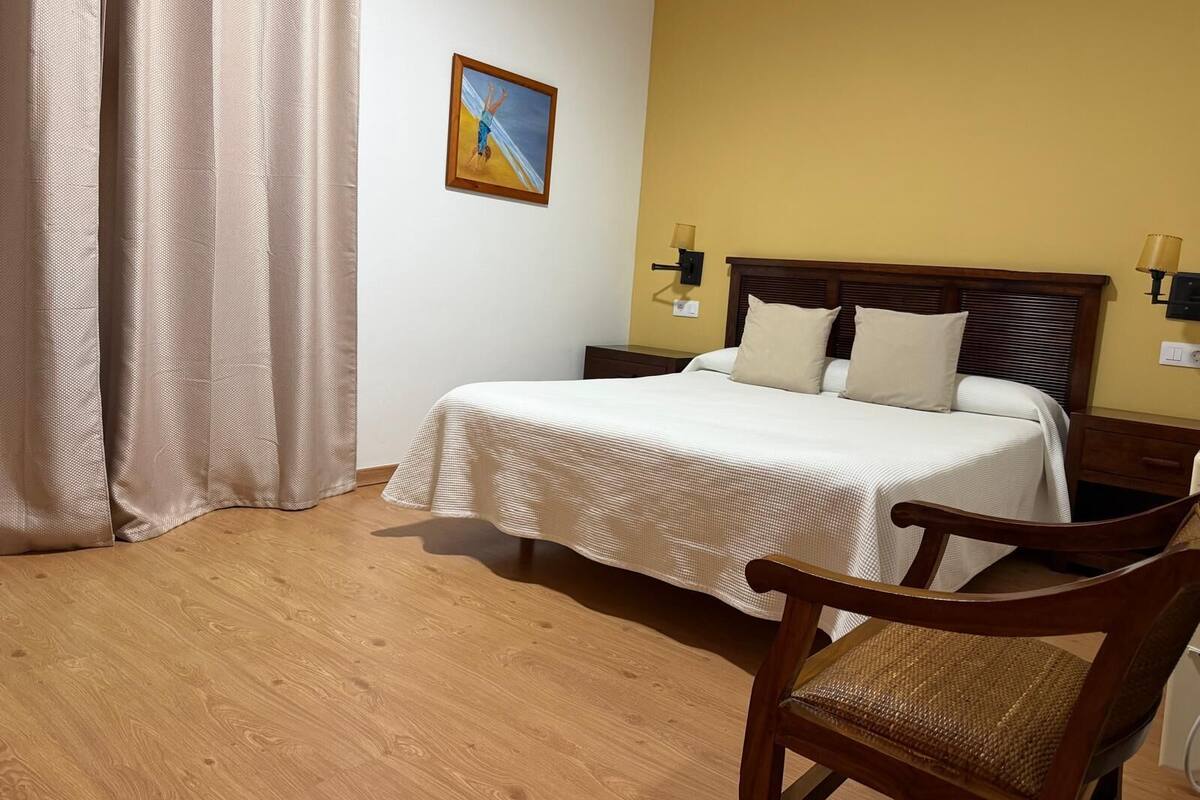 Chambre Standard double ou avec lits jumeaux, vue sur la montagne | Coffre-fort, rideaux d’obscurcissement, système d’insonorisation