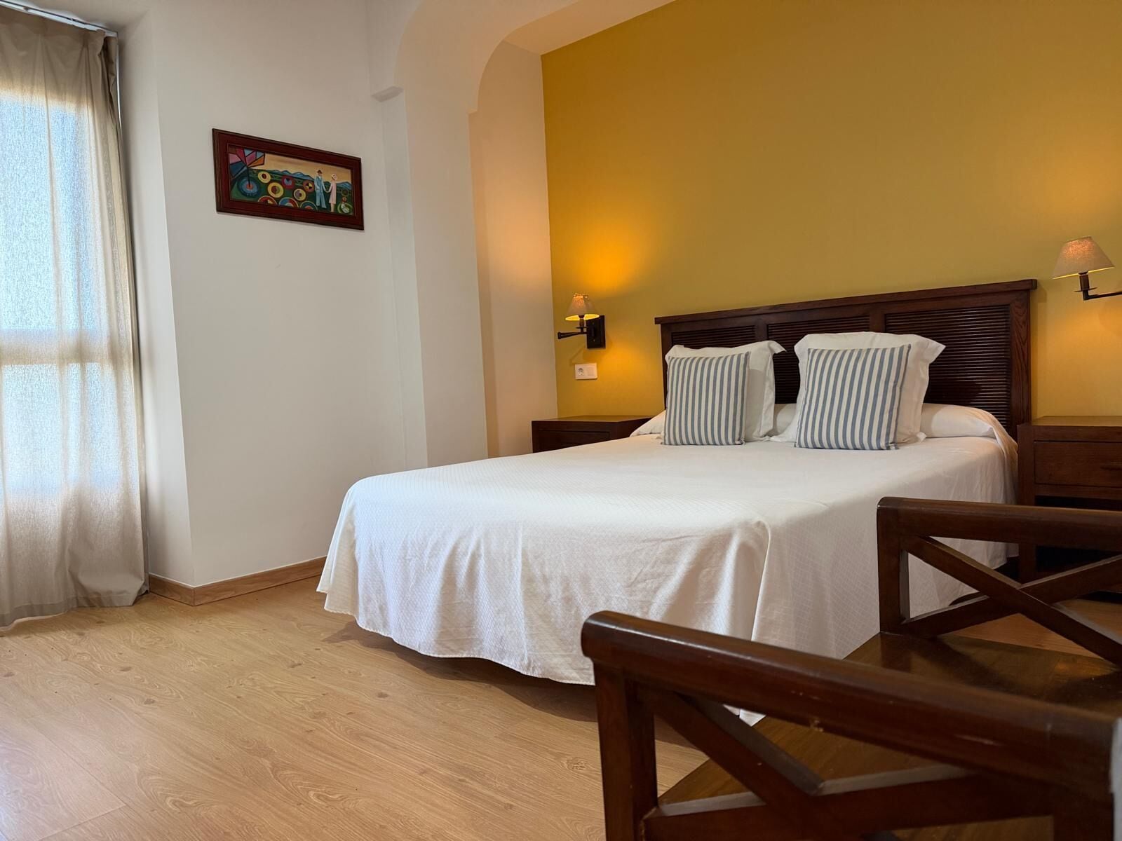 Suite superior, balcón, vistas a la playa | Caja fuerte, cortinas opacas, sistema de insonorización y wifi gratis