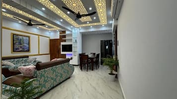 Bureau, fer et planche Ă repasser, Wi-Fi gratuit