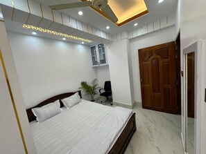 Deluxe Apartment, Balcony, City View | Desk, iron/ironing board, free WiFi - City view hotel and Apartment  (Rajshahi)