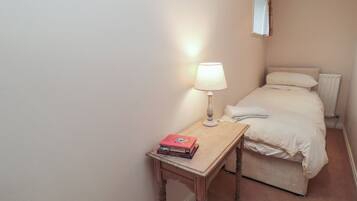 2 bedrooms, individually decorated, individually furnished, free WiFi