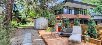 New Listing! Minutes to Pearl St | Boulder Retreat | Amazing Views