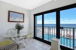 A heated pool - Beachfront 2BR + Studio with connecting door (Gulf Shores)