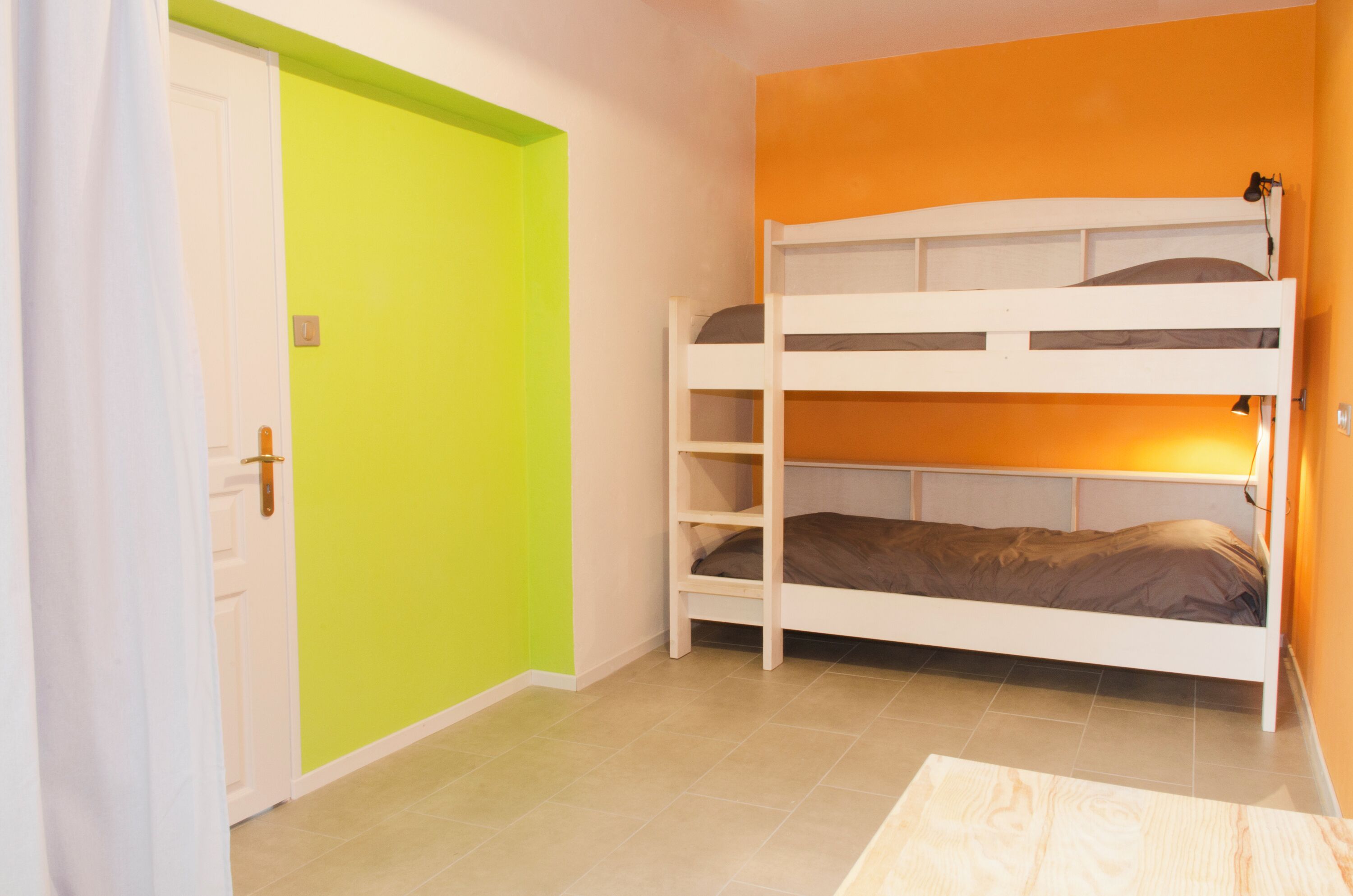 熨斗/熨衣板、WiFi、床单