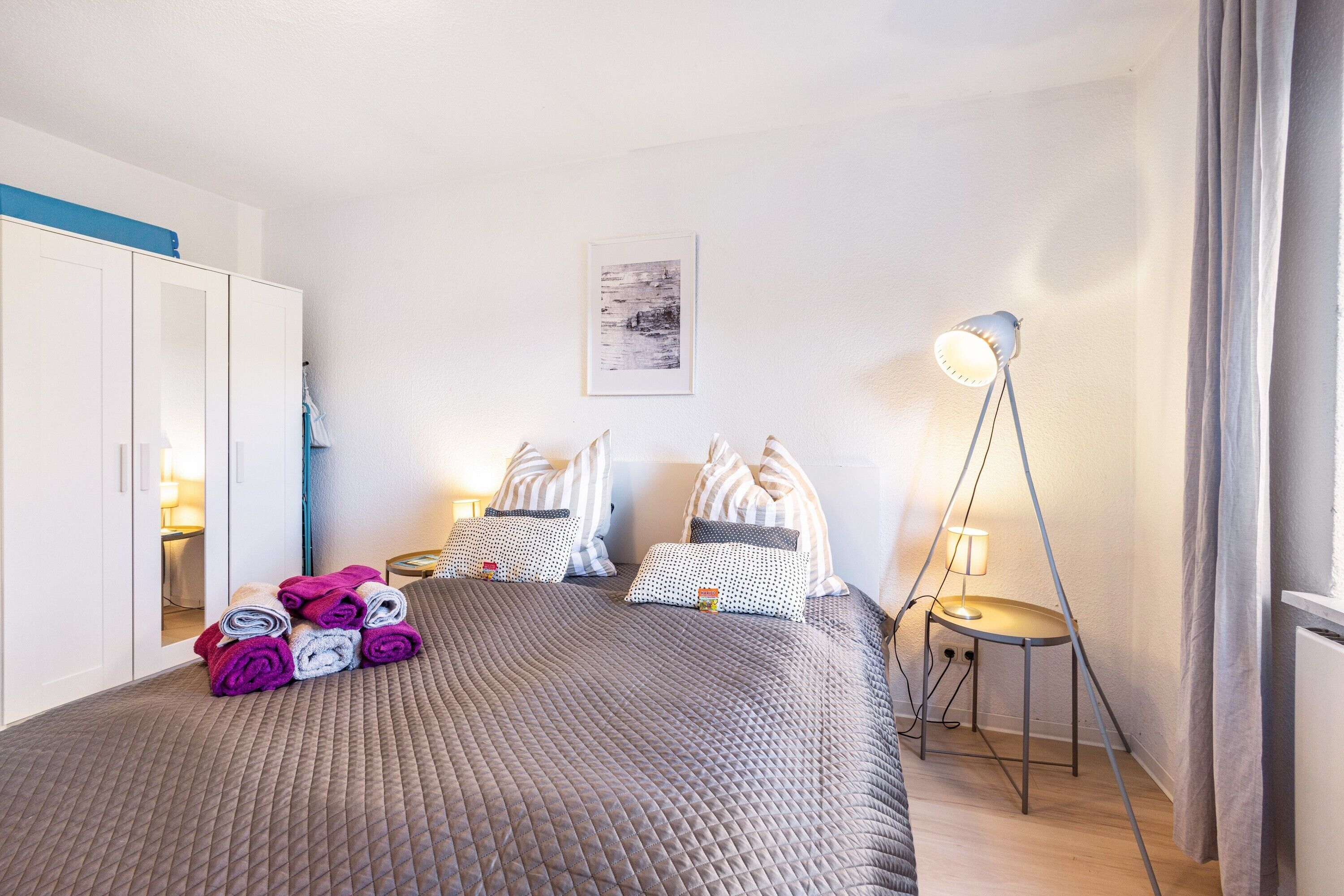 Iron/ironing board, WiFi, bed sheets