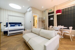 Iron/ironing board, free WiFi - Cosy interior studio with all amenities in the centre of Madrid  NDA11BII (Madrid)