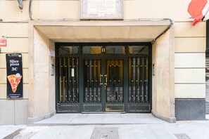 Exterior detail - Interior studio in the centre of Madrid NDA11BID (Madrid)