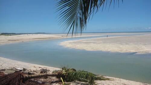 Serene 2-bedroom cottage in Ilha de Itamaracá awaits you