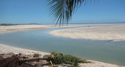 Serene 2-bedroom cottage in Ilha de Itamaracá awaits you