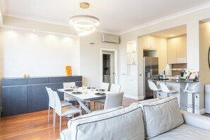 Dining - Vivilo Collection - Magnagrecia 29 View Apartment (Roma)