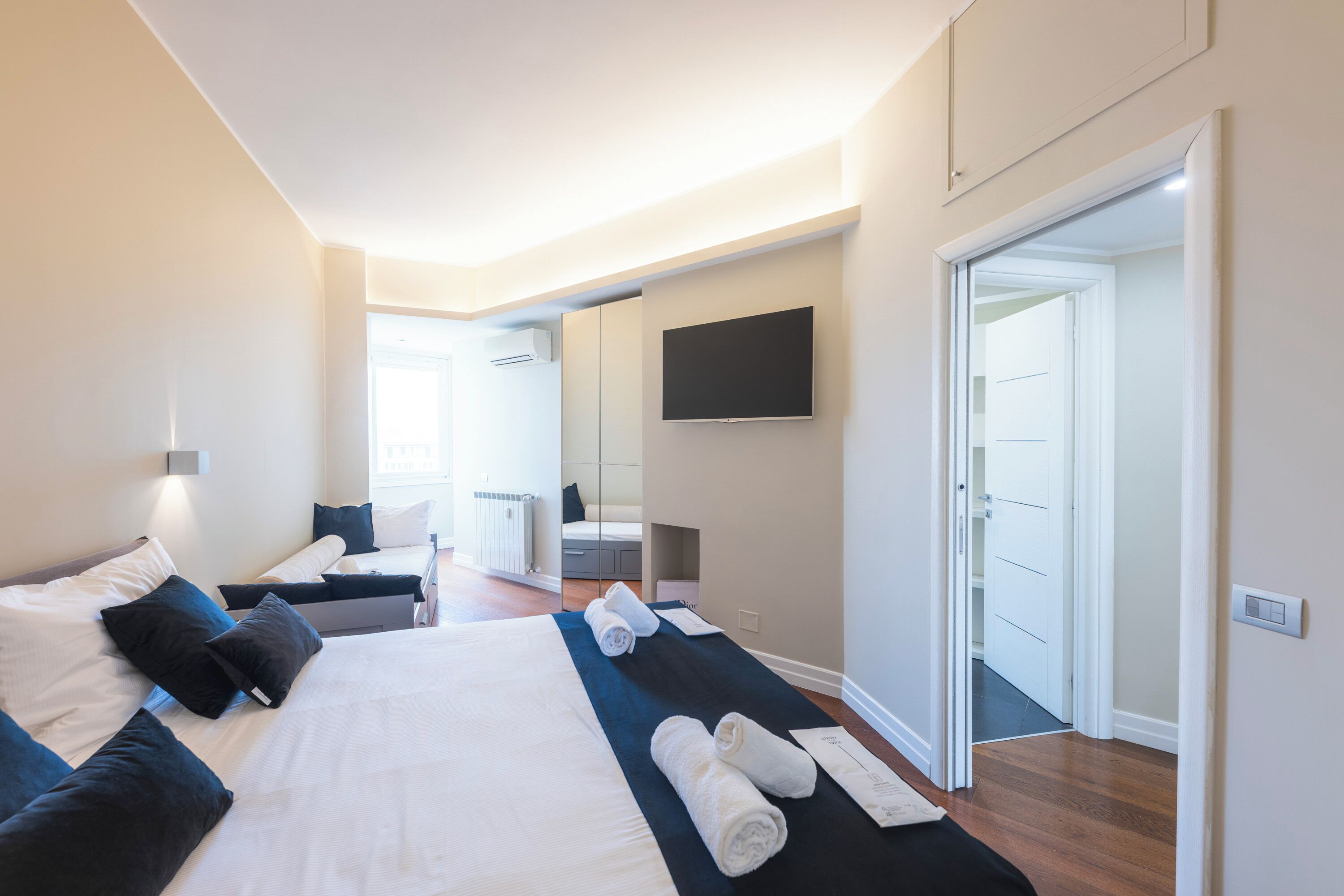 3 habitaciones, tabla de planchar con plancha y wifi gratis 