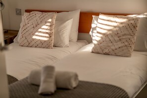 2 bedrooms, iron/ironing board, free WiFi, bed sheets - Granary Sea (No 5) | Elie (Elie)