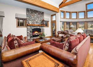 Interior - 4BR Mountain Retreat, Private Hot tub, on Arrowhead Free Skier Shuttle (Edwards)
