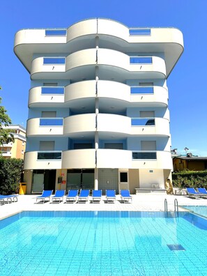 Pool - Stylish stay 50mt from the sea with pool access (Bibione)