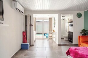 Iron/ironing board, free WiFi, bed sheets - Cozy Downtown Studio for 2! 5 min walk to Malls, Surfside & Reflextion Beach. (Oranjestad)