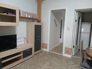 Appartement, 1 chambre, fumeur | Salle de séjour