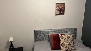 3 chambres, fer et planche à repasser, accès Internet, draps fournis