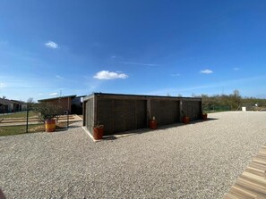 Property grounds - WORLD HOTEL (Saint-Vulbas)