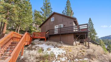 House, 2 Bedrooms | Exterior
