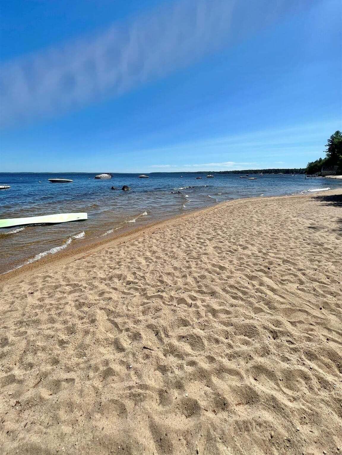 كوخ - غرفتا نوم | شاطئ | بالقرب من الشاطئ