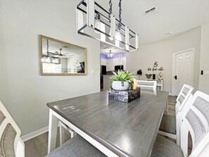 Apartment, 3 Schlafzimmer | Speisen