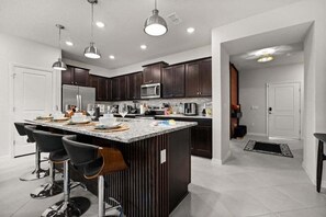 Nhà liên kế, 5 phòng ngủ | Bếp riêng