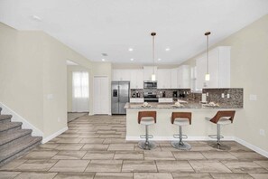 Villa, 6 Bedrooms | Private kitchen - Luxury Pool/spa Home With Lots Of Sunshine! 6 Bedroom Villa (Davenport)