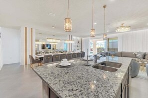 Dining - 10 Bed 8 Bath Villa Gamesroom & Pool 16284saint 10 Bedroom Villa (Clermont)