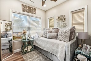 House, 4 Bedrooms | Interior - Santorelli's Seaside Serenety 4 Bedroom Home (Pawleys Island)