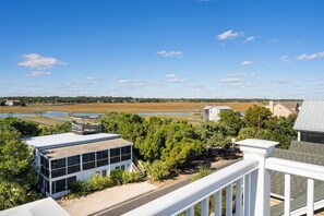 House, 4 Bedrooms | Property grounds - Santorelli's Seaside Serenety 4 Bedroom Home (Pawleys Island)