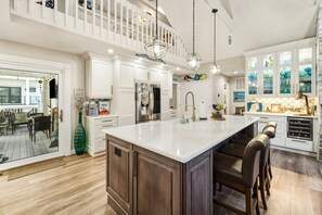 House, 4 Bedrooms | Private kitchen | Fridge, oven, coffee/tea maker, toaster - Santorelli's Seaside Serenety 4 Bedroom Home (Pawleys Island)