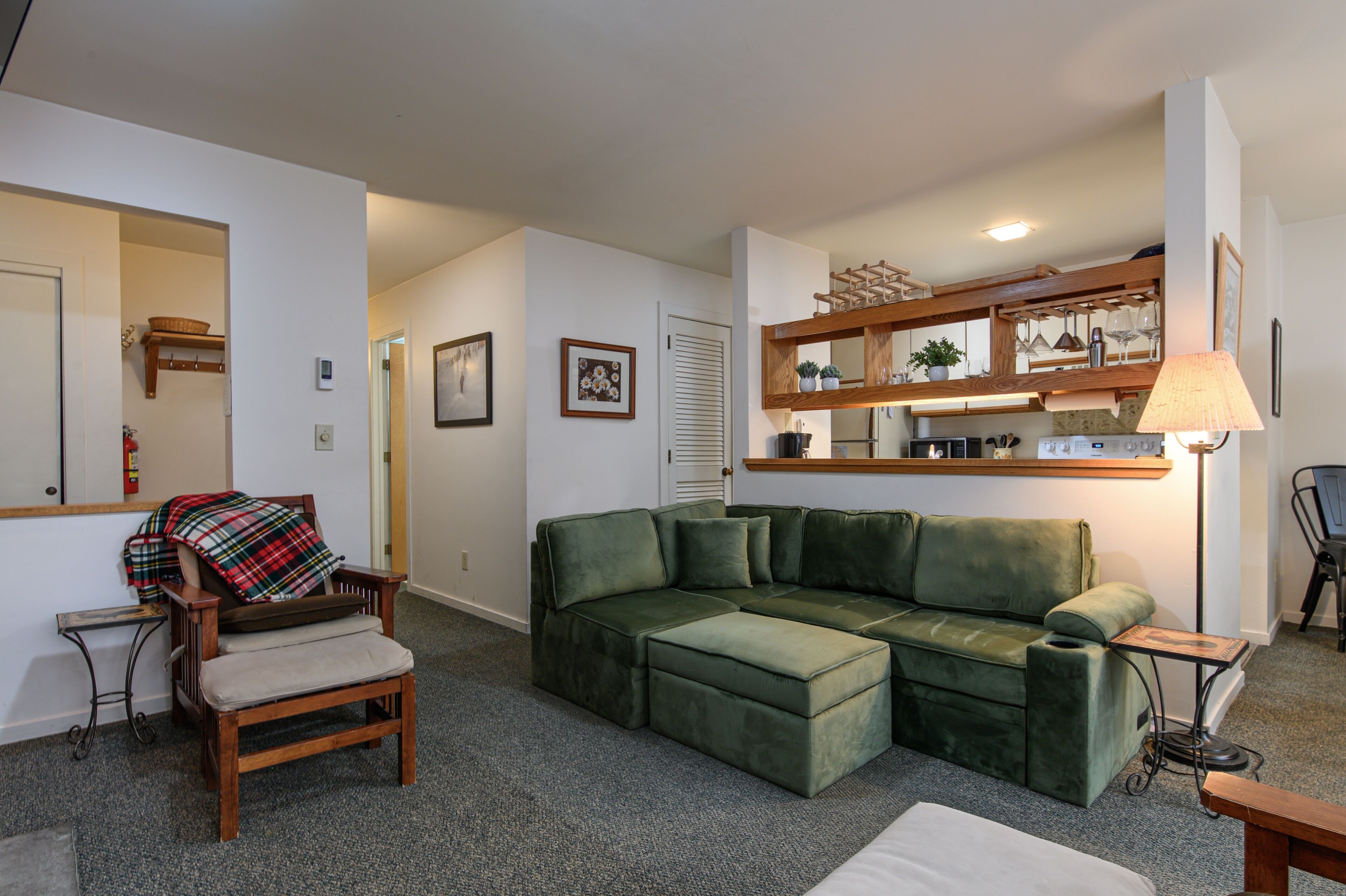 Condo, 2 Bedrooms | Living area | Smart TV