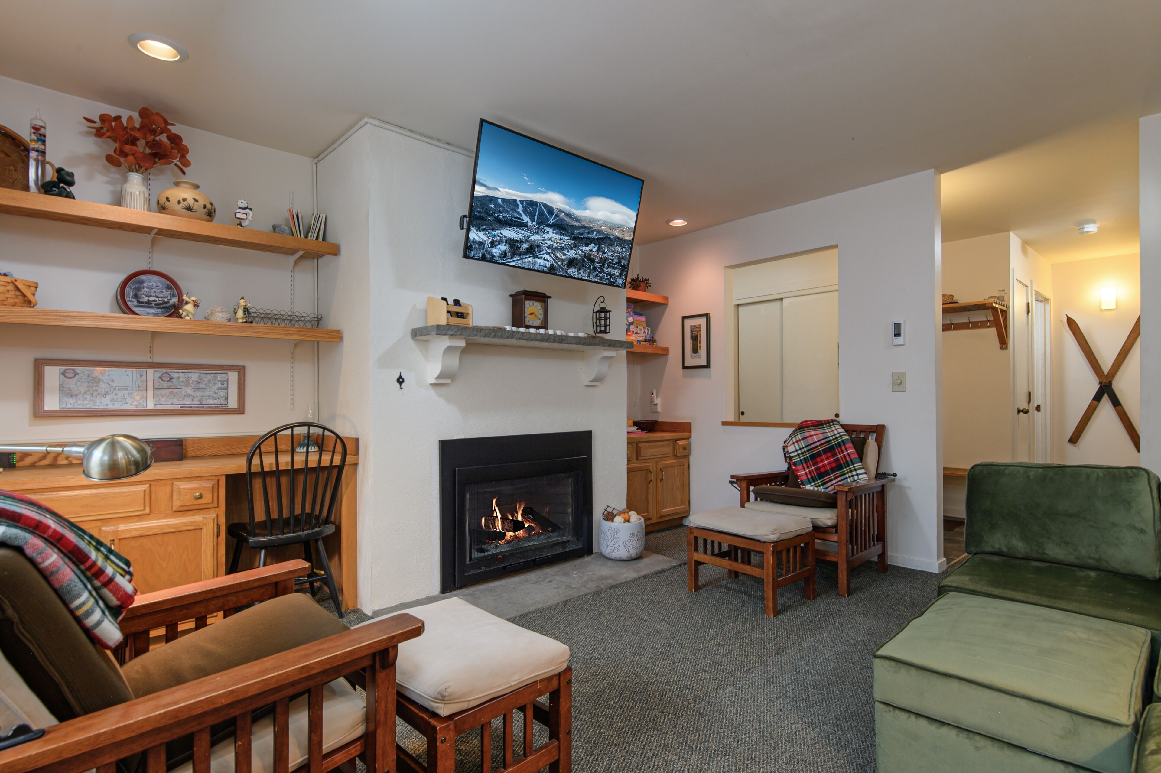 Condo, 2 Bedrooms | Living area | Smart TV