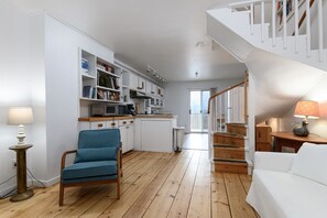 Condo, 2 Bedrooms | Living area | Smart TV