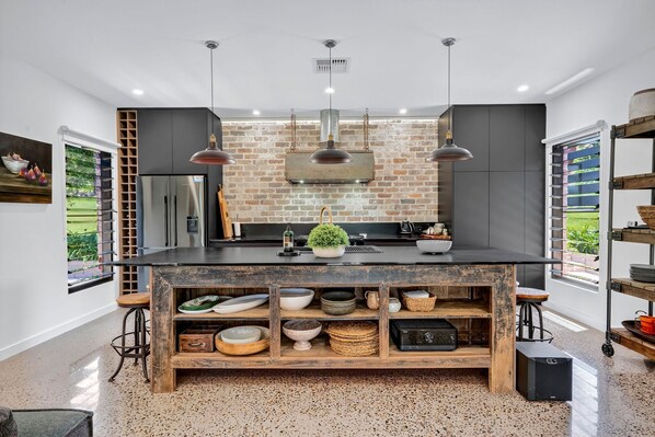 Fridge, microwave, oven, stovetop - The House @ Crescent – Where Coastal Elegance Meets Mountain Serenity (Crescent Head)