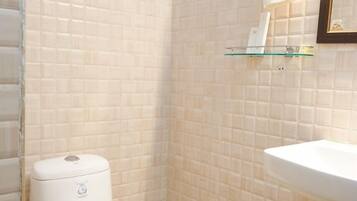 Superior Double Room, Balcony, Hill View | Bathroom | Shower, towels, soap, shampoo