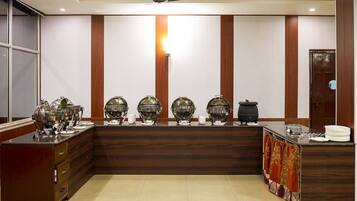 Daily buffet breakfast (INR 300 per person)