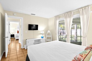 Iron/ironing board, Internet, bed sheets - Sun Baker III West Family Legacy Home - Chef's Kitchen, 5 Min Beach! (Homes Beach)