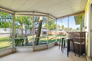 Interior - Sun Baker III East Modern kitchen, authentic island charm. (Homes Beach)