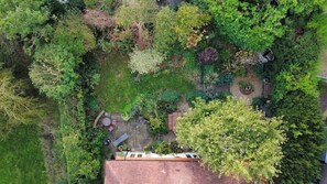 المنطقة المحيطة بالمنشأة