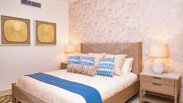 3 habitaciones, escritorio, tabla de planchar con plancha y wifi gratis