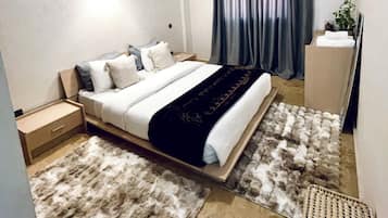 Ferros/tábuas de passar roupa, Wi-Fi, roupa de cama