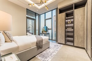 4 Schlafzimmer, Zimmersafe, Bügeleisen/Bügelbrett, kostenloses WLAN